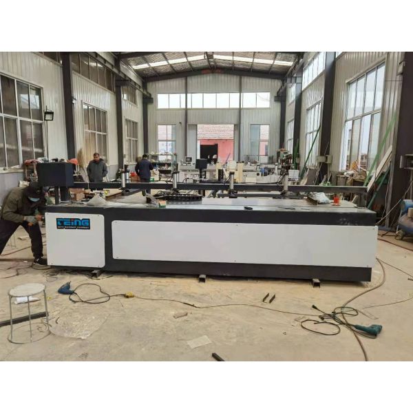 Woodworking Machine Automatic Computer Beam Saw for Wood Plate Slotting