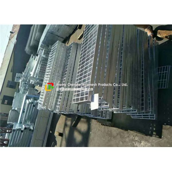 Welded Serrated Steel Bar Grating , Various Size Galvanized steel Grating