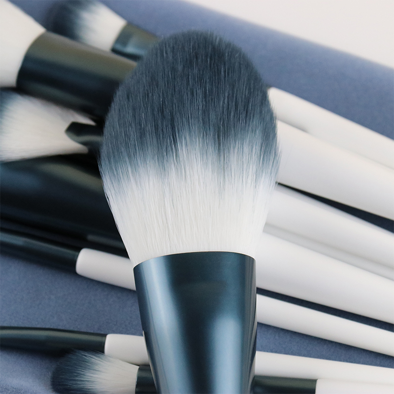 Soft Hair Cosmetic Tools For Professional Makeup Skin Like Finish