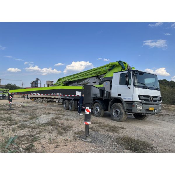 2013 Zoomlion 56m Truck Pump Concrete Pump Hydraulic Pump on Renovated Condition
