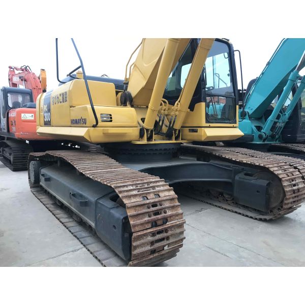 Excavadora de segunda mão Komatsu Pc 270 -7 com 148 HP e alcance máximo de escavação de até 9,7 M