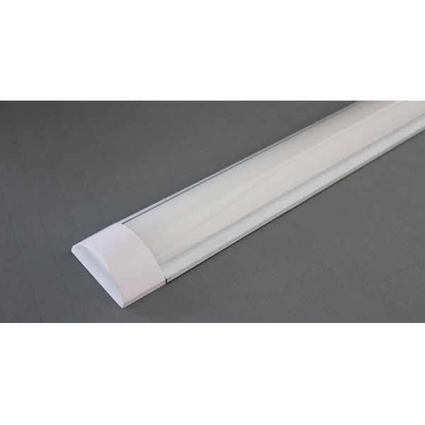 Multiple Sizes LED Linear Batten Light with 120° Beam Angle, 160LM/W, Triac Dimmable, Shatterproof Construction