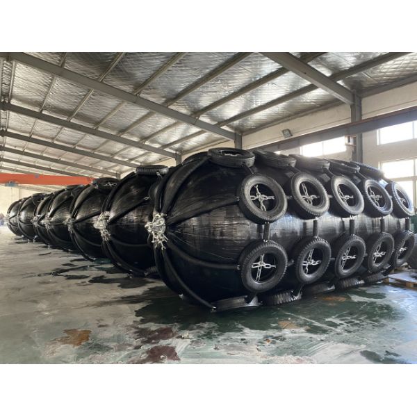 Морские пневматические резиновые обвайзеры ISO17357 грузят Berthing бамперы дока