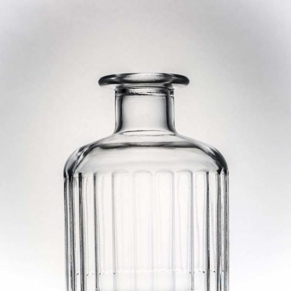 Decal Surface Custom Round and Curve Shape Glass Liquor Bottle for Vodka Whisky Spirit