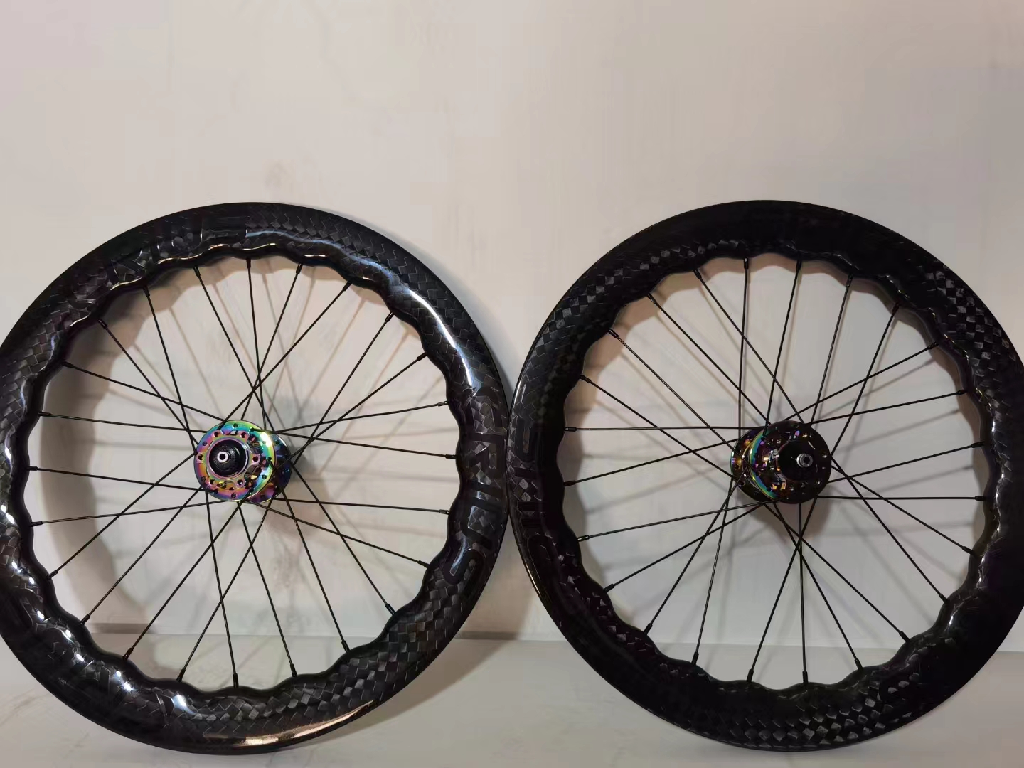 451 Дисковое тормозное складное колесо Углеродное колесо с отличными характеристиками