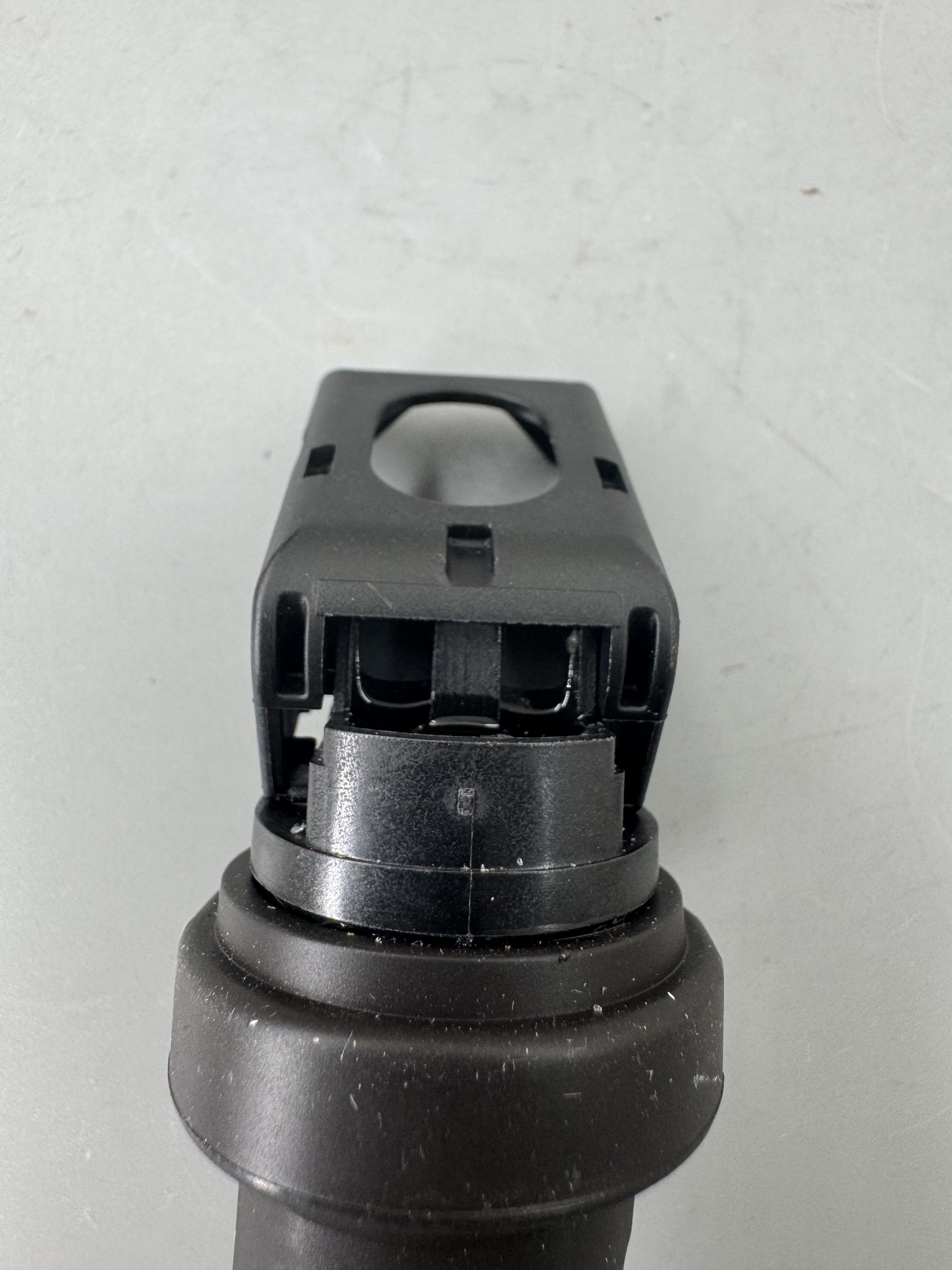 Hot Selling Ignition Coil 12138657273 for BMW N52