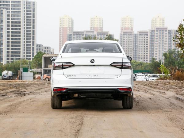 Coches Usados Populares en Venta Lanzamiento 2024.10 Coche Compacto de Gasolina con Transmisión Manual de 6 Velocidades y Motor de 1.5L