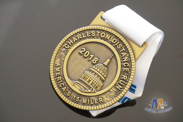 Distance Run Custom Made Kids Metal Marathon Medals , Despoke Gold Medallions