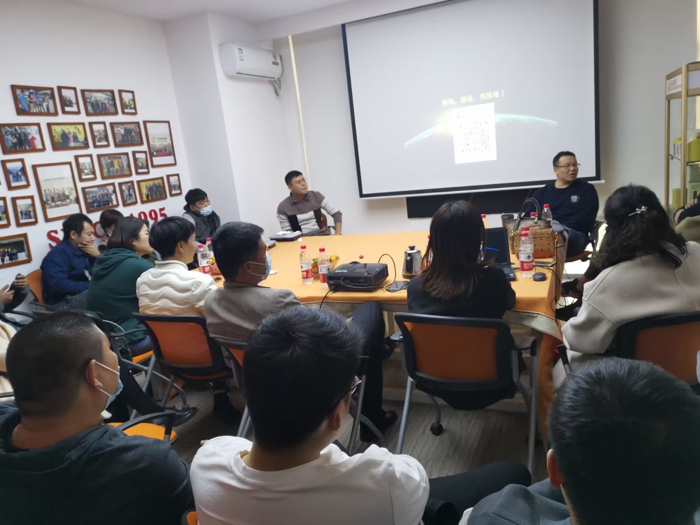 Компоненты стекловолоконного ядра Фильтр сжатого воздуха E1281XA для вашей промышленности