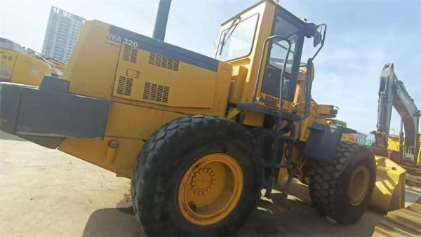 Komatsu WA320 Used Wheel Loader 14000KG Earth Moving WA320-3