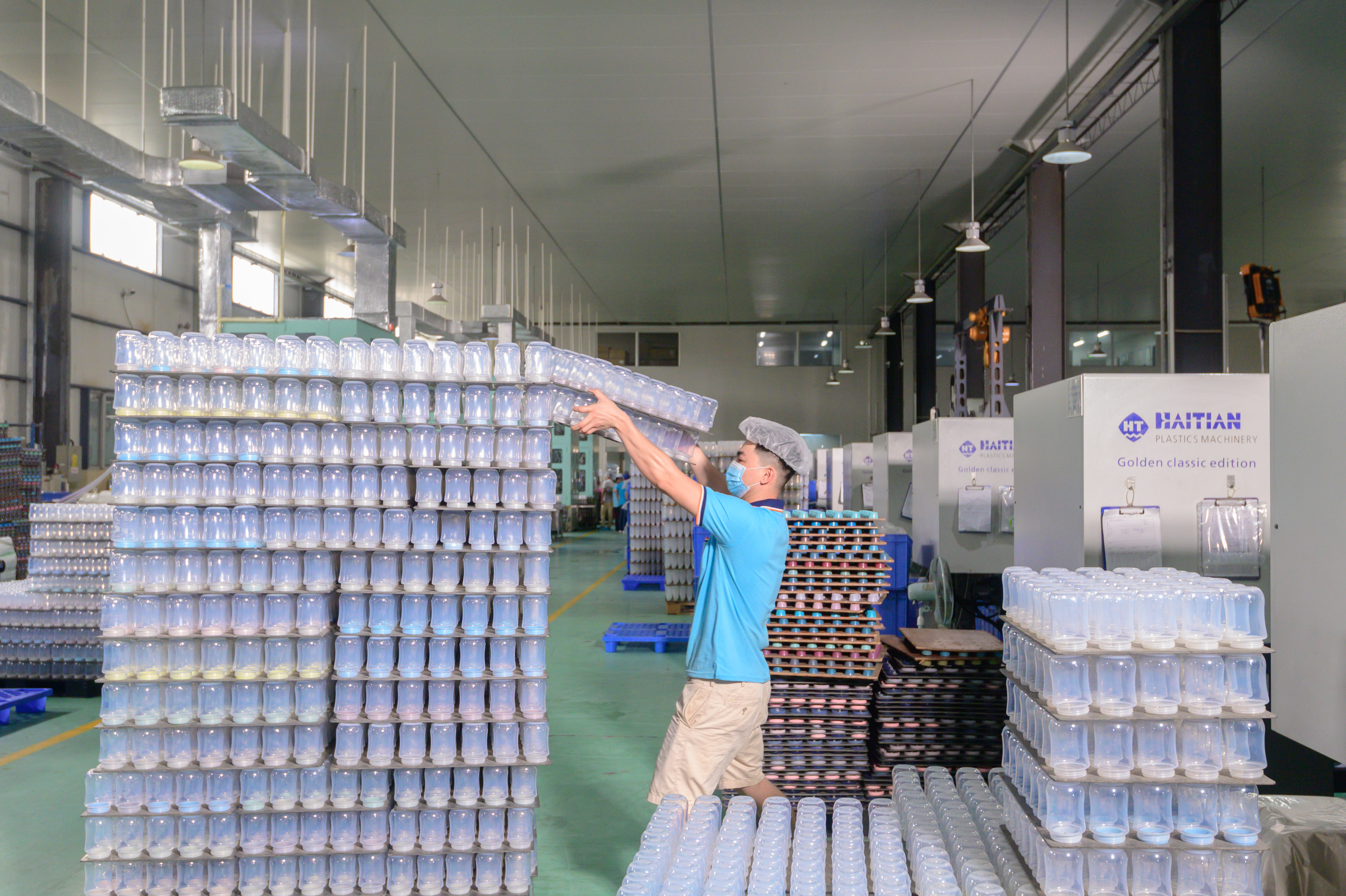 Полипропиленовые бутылки для хранения молока