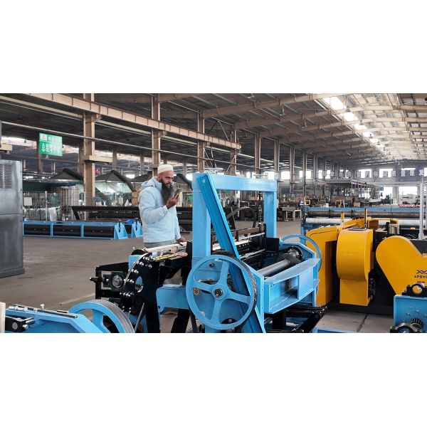 Heavy Gauge Wire Handling Wire Mesh Weaving Machine with Dual Servo Motors and PLC Touch Screen Control