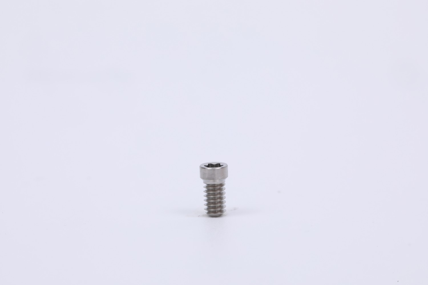Sandblasted And Acid-etched Dental Screw Metallic Silver Length 8mm to 16mm Precision Engineered for Dental Applications