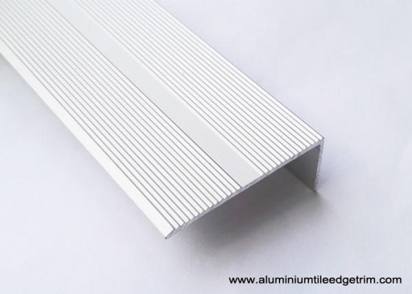 Non Skid Straight Metal Stair Nosing , Wide Edging Stair Step Nosing 