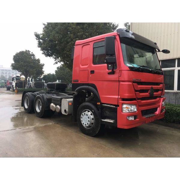 sinotruk tractor trucks howo 6x4 6x6 371hp 420hp 430hp  LHD /RHD color optional economical with dump trailer heavy