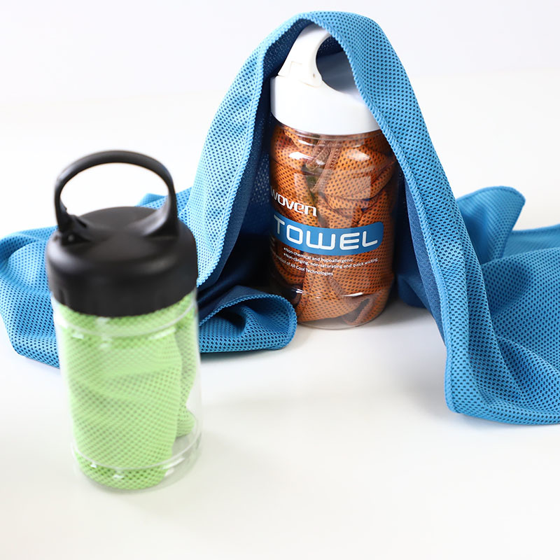 High Density Slim Microfiber Sport Towel / Advanced Microfiber Cooling Towels With Bottle Package