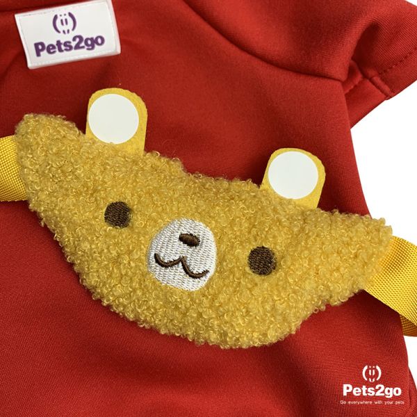 L'hiver 25 martèle des animaux familiers de 62cm portant des vêtements