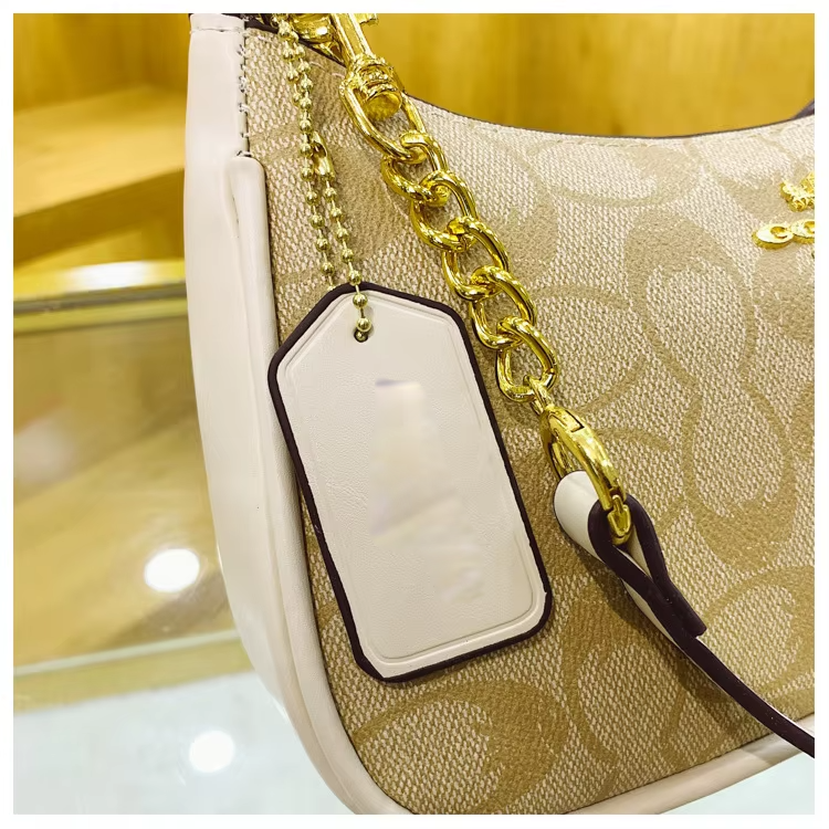 Leather Handbags for Women Waterproof and Customized Color in Trendy Summer Collection