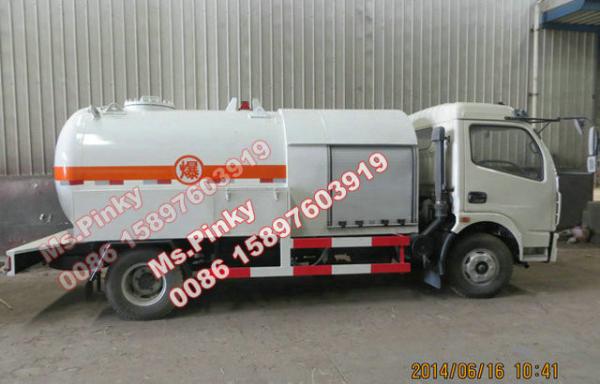LPG Filling Gas Truck With Mobile Dispenser Machine DFAC 5cbm -5.5cbm LPG Storage Tanker