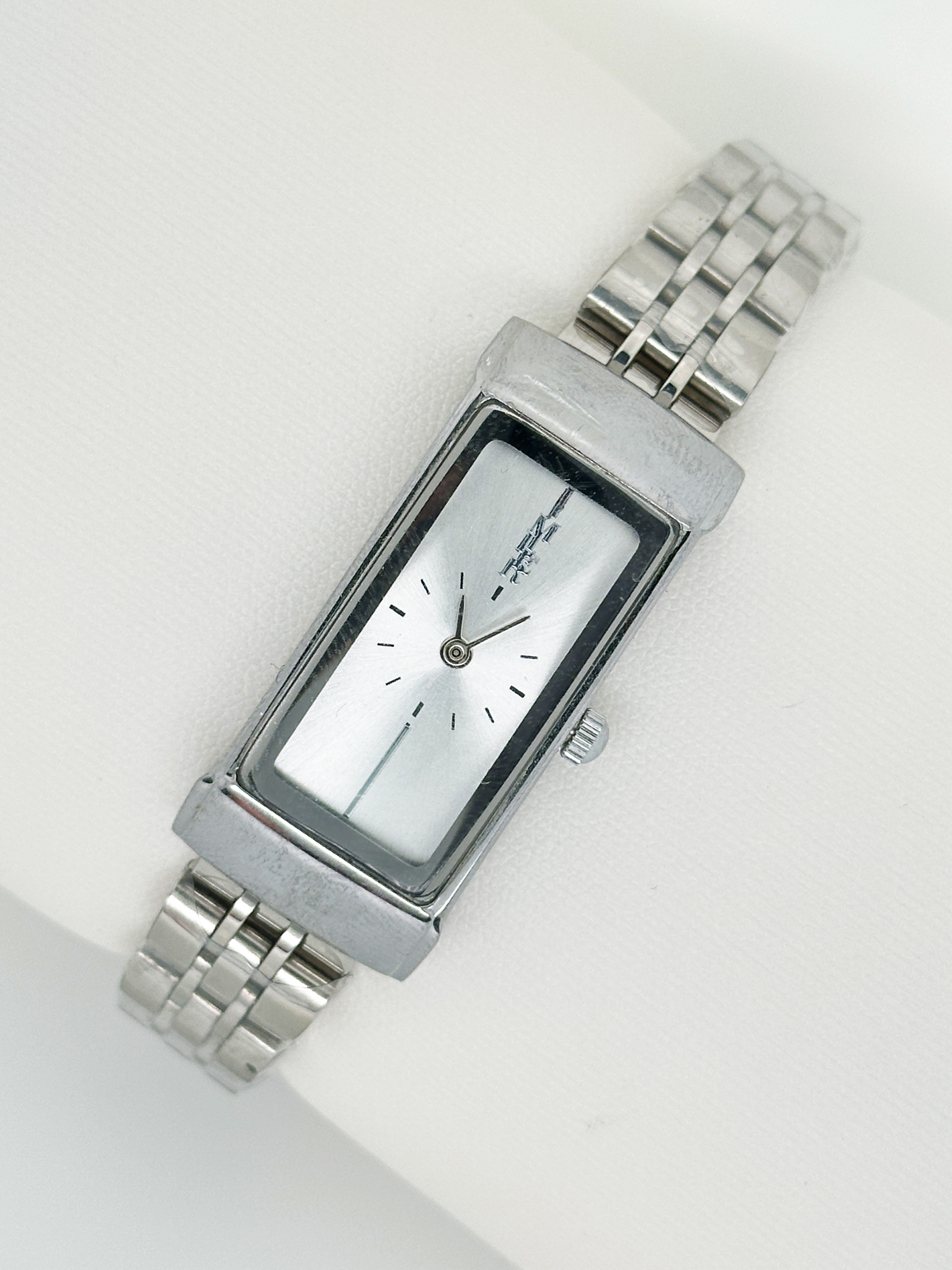 Фабричная цена 2024 Высококачественный дизайн Модные дамские кварцевые часы