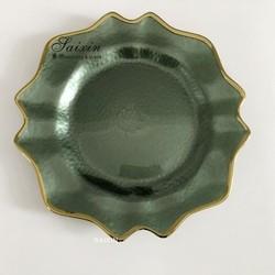 Placas de carregador de vidro verde com ornamentação de casamento de borda de ouro