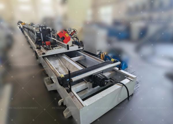 Heavy Duty Box Beam Roll Forming Machine With 1.5-2.5mm Thickness 15-20m/min Speed 5.5Kw Motor