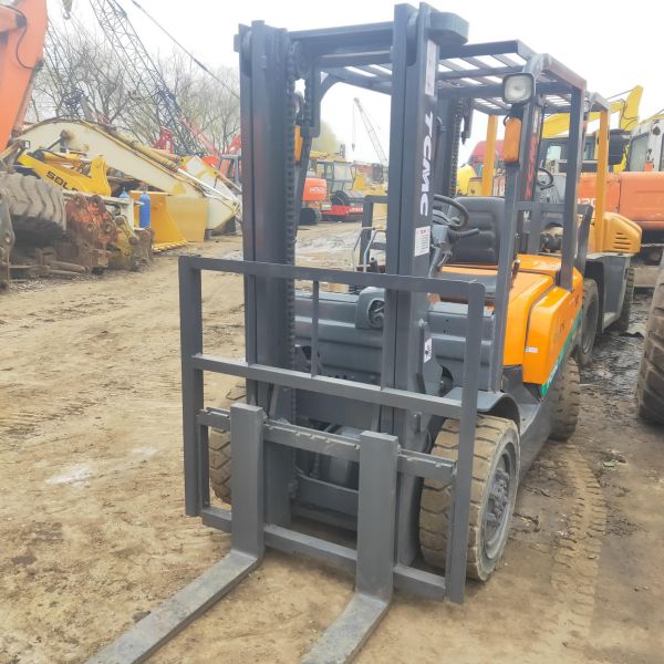 3T Used Warehouse Equipment Distributor Forklift TCM F30