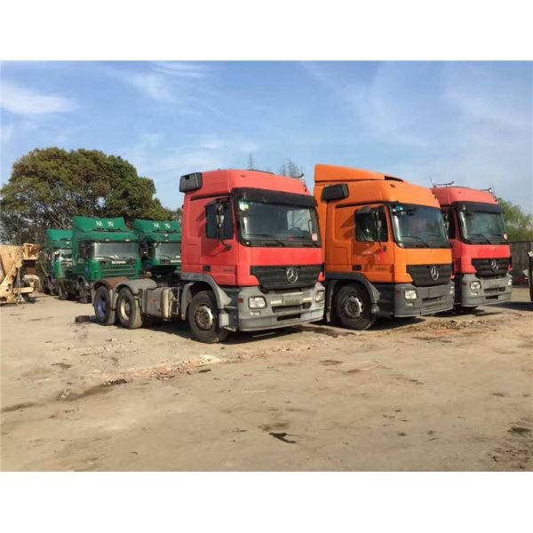 Japan Made Used Tractor Head UD CWB459 25 - 40 Ton Loading Capacity