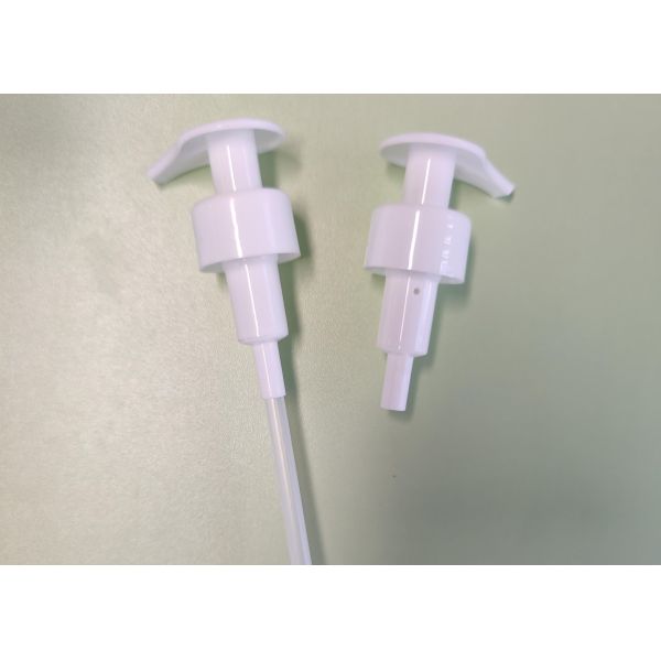 Pompe gauche et droite de distributeur de la lotion 4cc de tour cosmétique 28/410