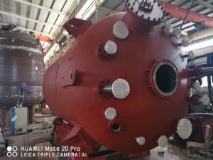 Reator de titânio de alta resistência/peso para processamento de petróleo e gás