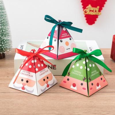 Boîte à cadeaux personnalisée en papier cadeau en forme de maison