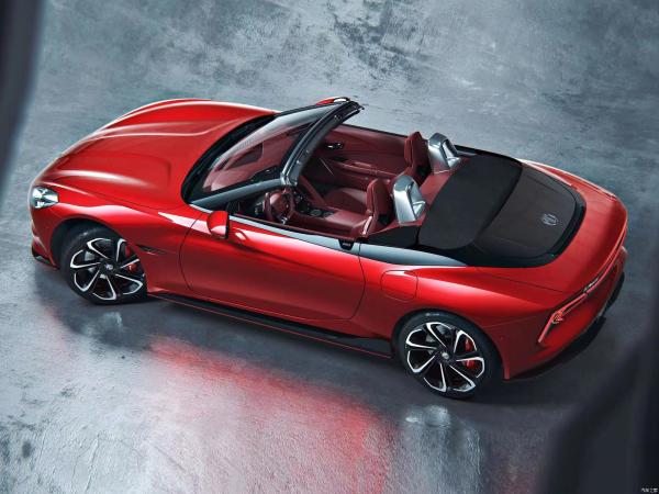 Presell 2023 2024 High Speed Sedan Roadster Racing Car MG Cyberster 4WD Electric Vehicle Ev Cars 5-door 5-seat hatchback