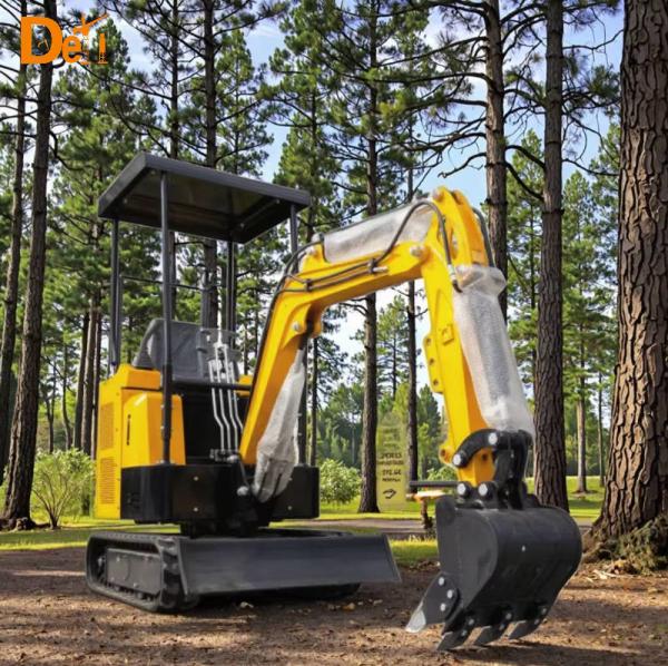 Small Household Excavator 1.5 Ton Mini Compact Excavator For Municipal Engineering