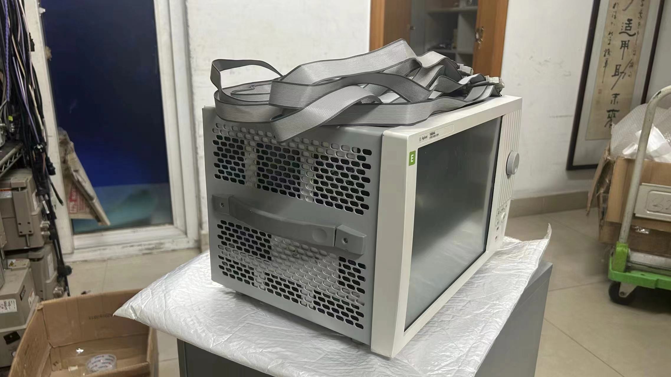 Keysight Agilent 16804A 136-канальный портативный логический анализатор, проверенный в условиях полной работы