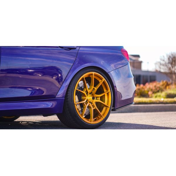 Le créneau Kanan a balayé l'or BMW de sucrerie a forgé des roues