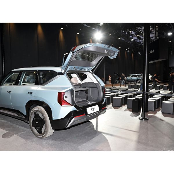 2024 KIA EV5 530 2WD Mini SUV Pure Electro Auto for Adults Single Drive Motor 218 Total Horsepower