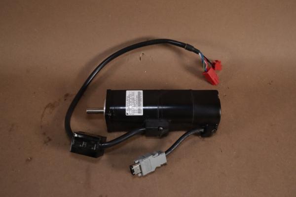 Yaskawa SGMAH-01AAAG761 AC SERVO MOTOR 200V 2.6A 400W 3000RPM NEW