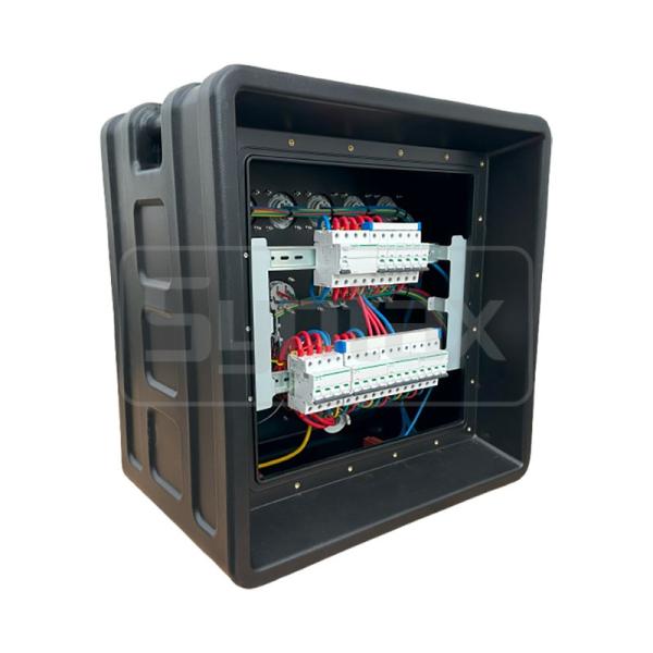Syntaxe MD3 63AMP Panneaux de distribution portables à trois phases HDPE IP67 avec disjoncteurs Schneider pour la puissance de l'événement 63x43x68cm