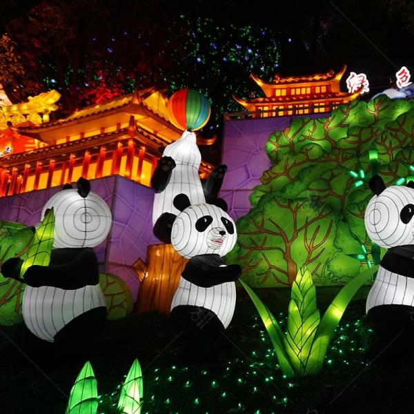 Waterproof Silk Lantern Arts , Festival Decoration Traditional Chinese Lantern