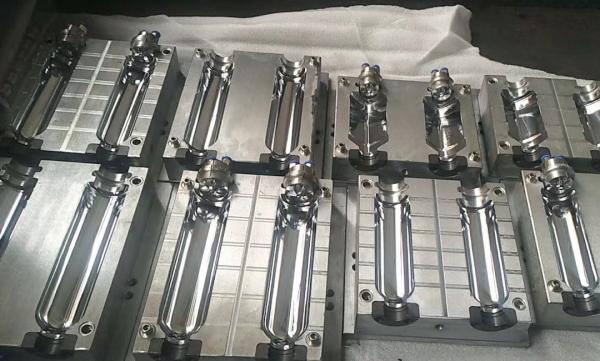 Máquina de sopro de garrafas de PET semi-automática A próxima geração de produção de garrafas