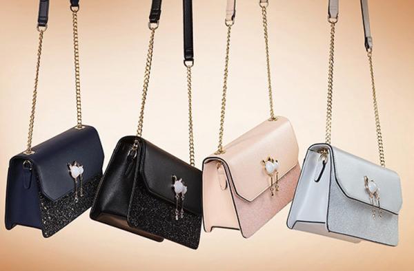 The new fashion Korean version 2019 joker bag is a one-shoulder bag with girly slung chains crossbody bags