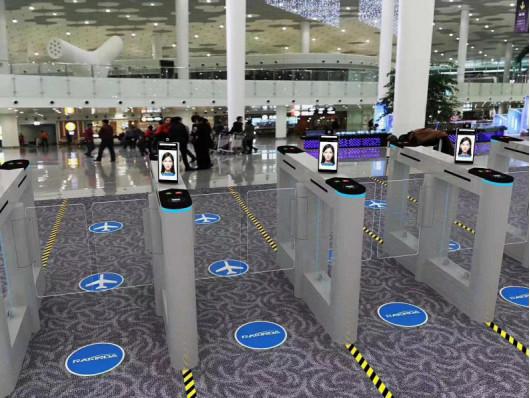 Double Camera Facial Recognition POE 8 Inch Device With Temperature Test For Pass Management