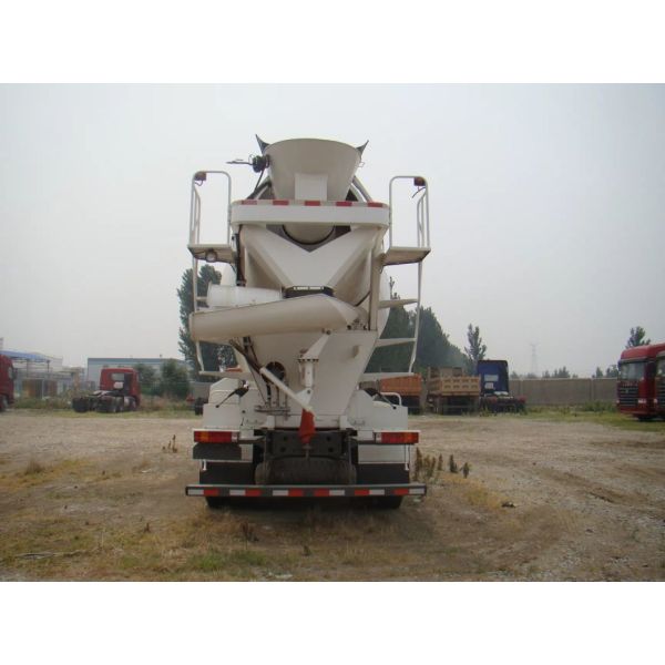 Chinese Heavy Duty 6X4 HOWO/Dumping/Dumper/Lorry Cargo/Tractor Head/Trailer Head/Prime Mover/Concrete Mixer/Pump/Fuel Tank/Wrecker Truck