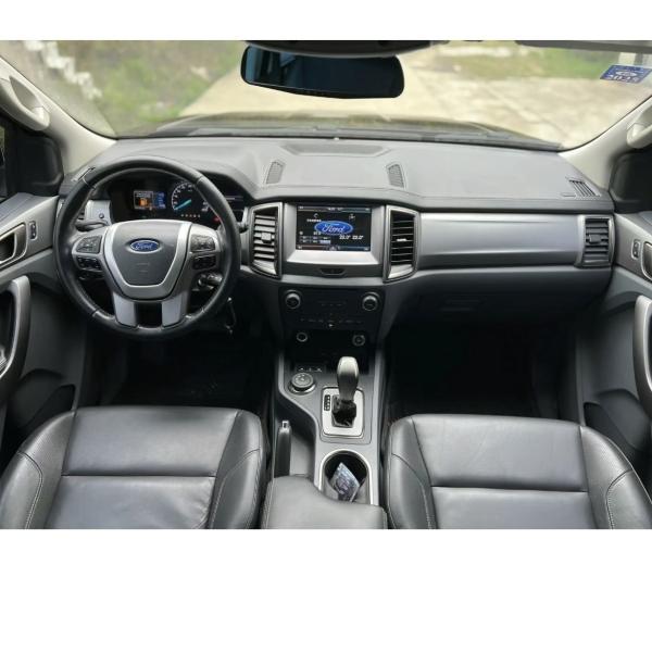 2022 Ford Shaker Équateur Sports Macpherson Suspension avant Sièges en cuir SUV à essence