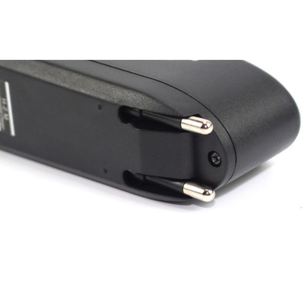 3.7V Daul EU Wall Battery Charger For Rechargeable Batteries 104*43*34mm