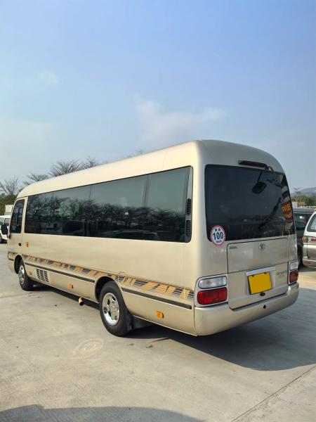 Toyota Coaster de 20 lugares Elétrico de porta chinesa China IV Champagne Gold Ônibus de negócios de médio porte