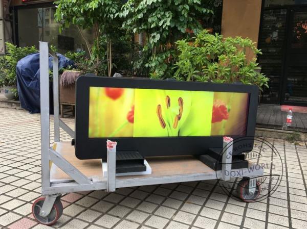 Digital Signage Taxi LCD Display Full Color Pixels Screen Resolution 3840*1080