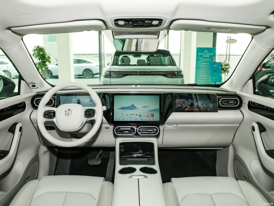 Leapmotor C11 Phev - самый лучший внедорожник с гибридом с двойным двигателем и расширенным диапазоном