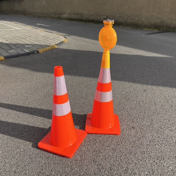 28 Inch Reflective Heavy Duty PVC Traffic Safety Cone for Highway Road Control