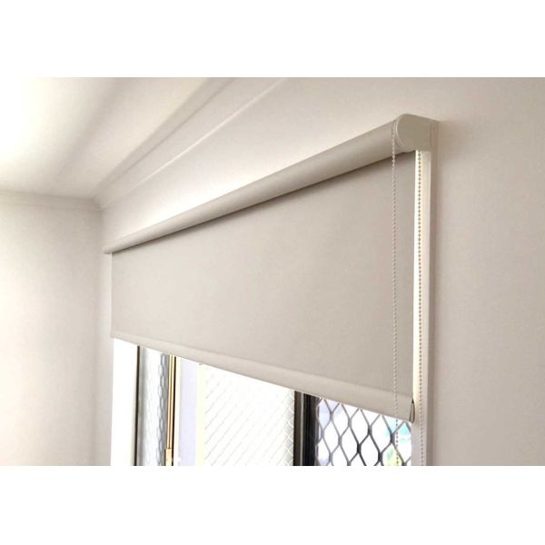 Подгонянные шторки ролика светомаскировки ролика цвета ручные слепые для спальни